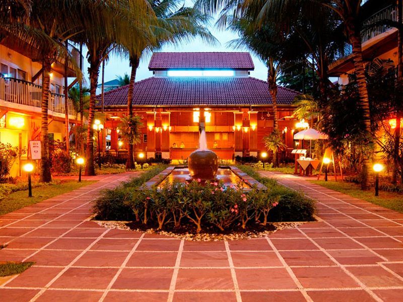 Horizon Patong Beach Resort And Spa Exterior foto